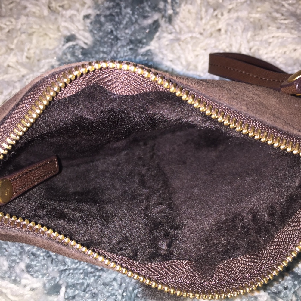 UGG Wristlet - Picture 4 of 4